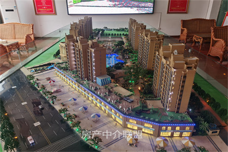 时尚家苑2室2厅1卫55万76m2精装出售